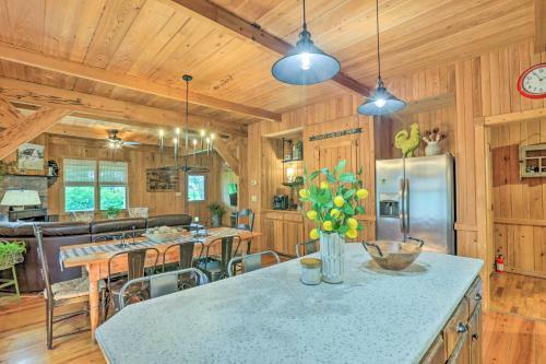 Peaceful Cairo Farmhouse With Barn And Fire Pit