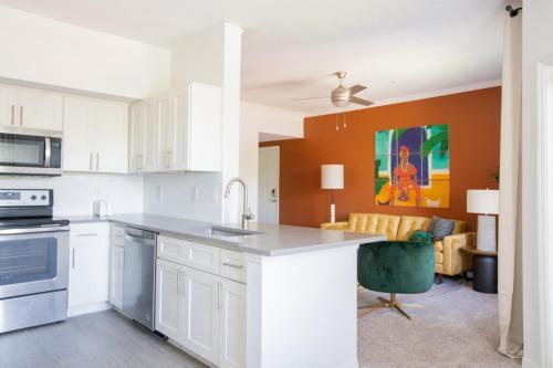 Wanderjaunt - Camden Bay Apartments