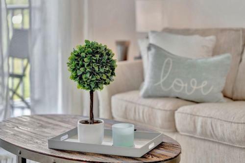 Apartamento Bayview Balcony Condo W/ Pool And Pullout! #478