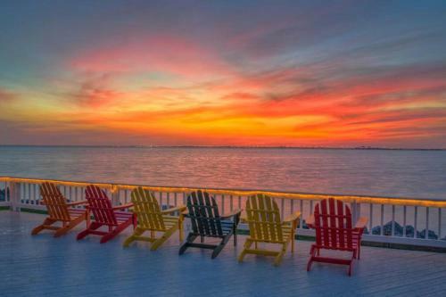 Apartamento Bayview Balcony Condo W/ Pool And Pullout! #478