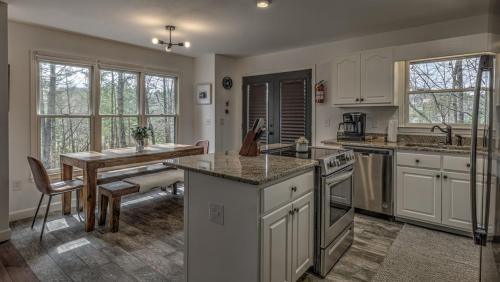 Sittin Pretty By Escape To Blue Ridge