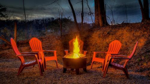 Sittin Pretty By Escape To Blue Ridge
