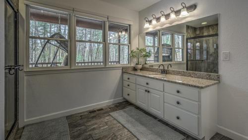 Sittin Pretty By Escape To Blue Ridge