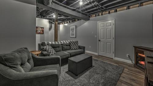 Sittin Pretty By Escape To Blue Ridge