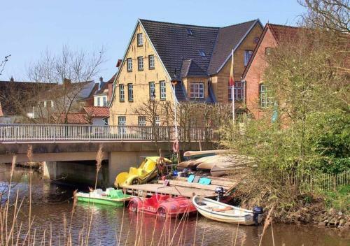 Friedrichstadtnixe In Der Historischen Altstadt