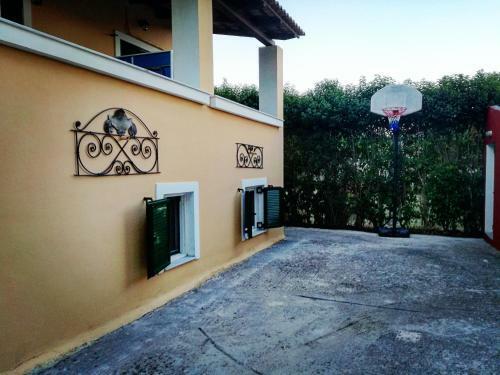 Apartment In Villa Denastasia