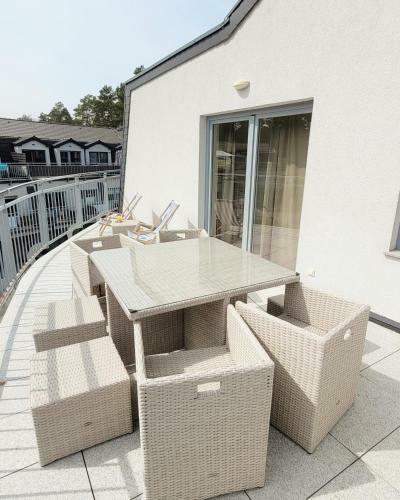 Apartamento Coastal Retreat W/ Balcony, Shared Pool&tennis