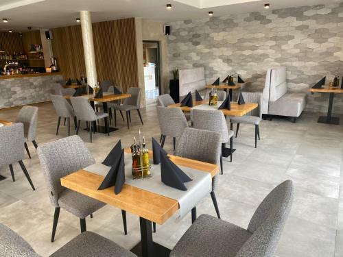Hostal Na Fali Restaurant&apartaments