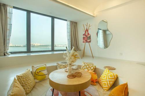 Locals Apartment House 28