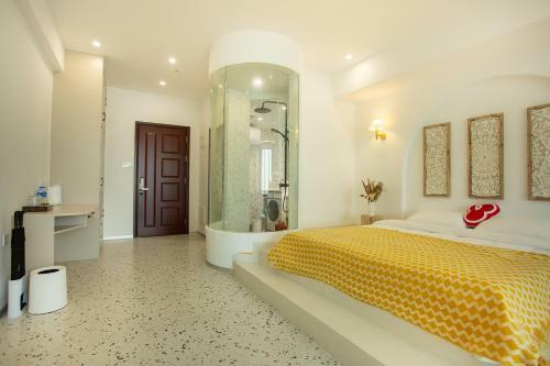 Locals Apartment House 28