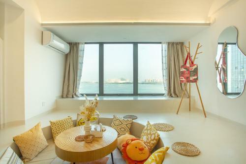 Locals Apartment House 28
