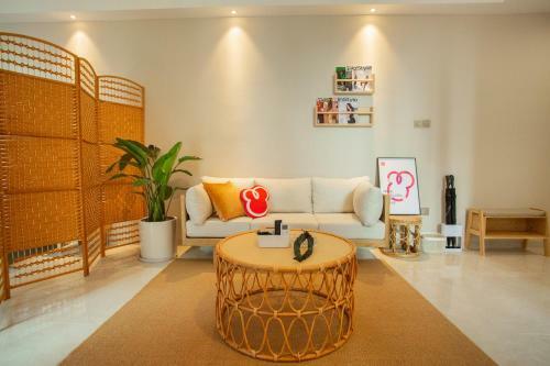 Locals Apartment House 28