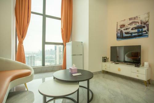 Locals Apartment Place 44