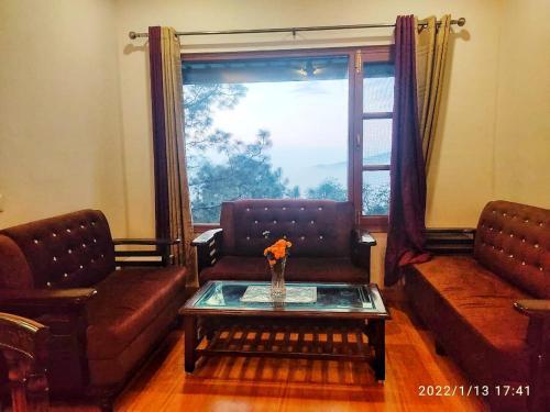 Premium Entire Villa ( 5 Rooms )