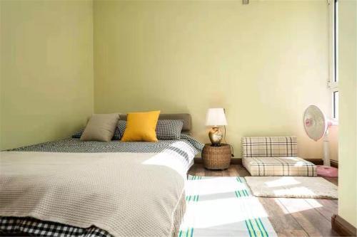 Locals Apartment House 10