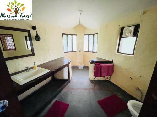 Hotel Monsoon Forest Bandhavgarh