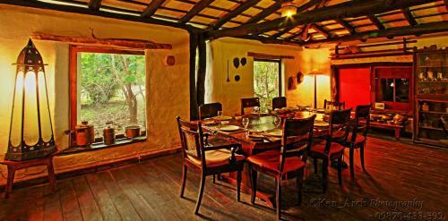 Hotel Monsoon Forest Bandhavgarh