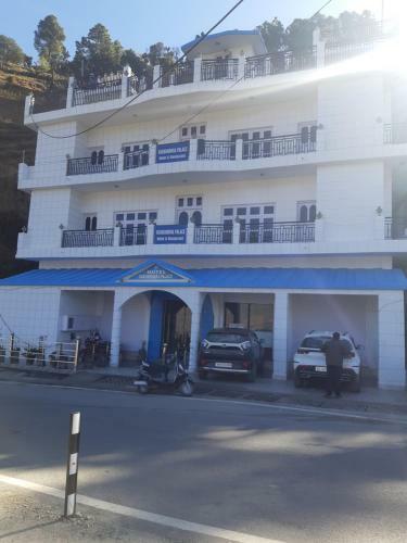 Hotel Vasundhara Palace