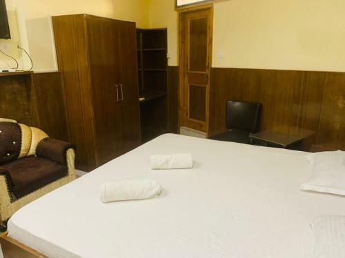 Hostal The Mall House