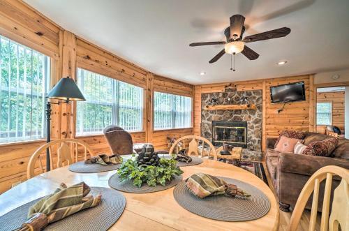 Peaceful Hiawassee Cabin With Wraparound Deck!