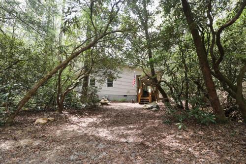 Lavinder Laurel Leaf Cottage