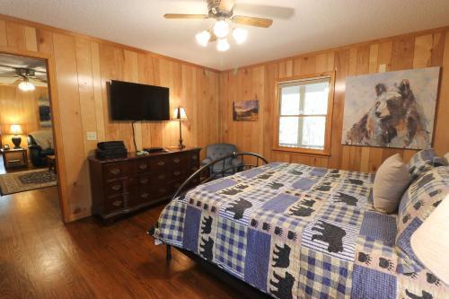 Lavinder Laurel Leaf Cottage