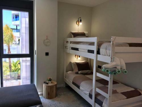 The View Luxury Vacation Apartment 5