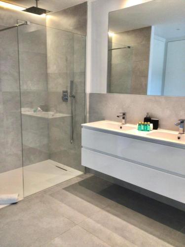 The View Luxury Vacation Apartment 5