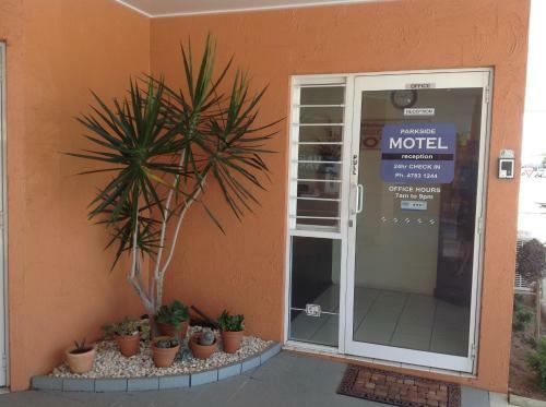 Parkside Motel