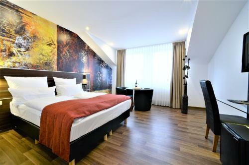 Ascot Hotel