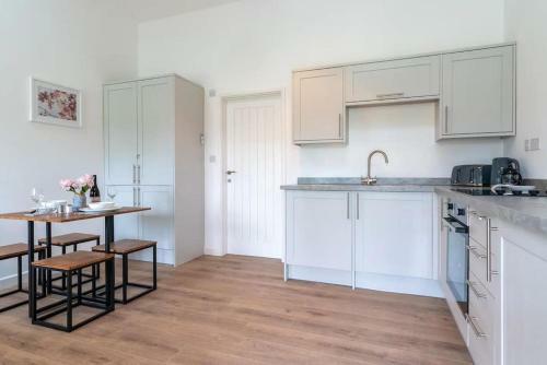 Rose Barn, Newly Converted Modern Barn, Cotswolds