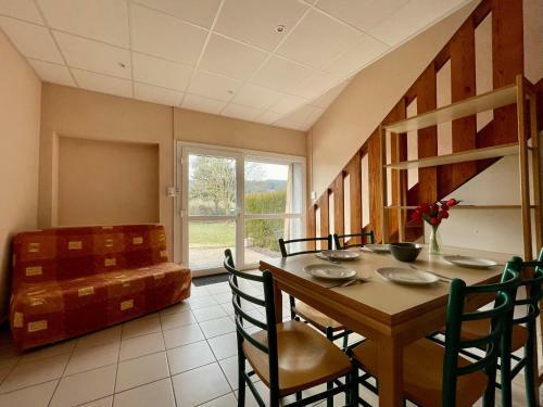 G�te Cayres, 3 Pi�ces, 7 Personnes - Fr-1-582-342