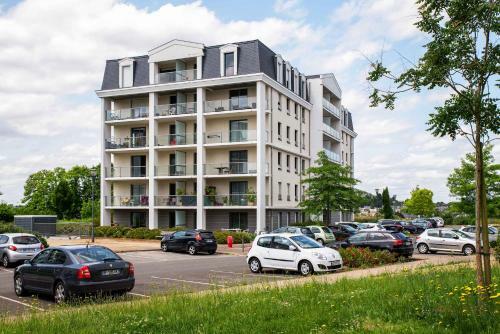 Apartamentos Chic Appartement Avec Terrasse, � 2 Pas De Rennes, Parking