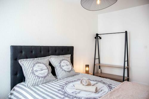 Apartamentos Chic Appartement Avec Terrasse, � 2 Pas De Rennes, Parking