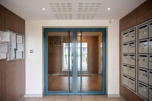 Apartamentos Chic Appartement Avec Terrasse, � 2 Pas De Rennes, Parking