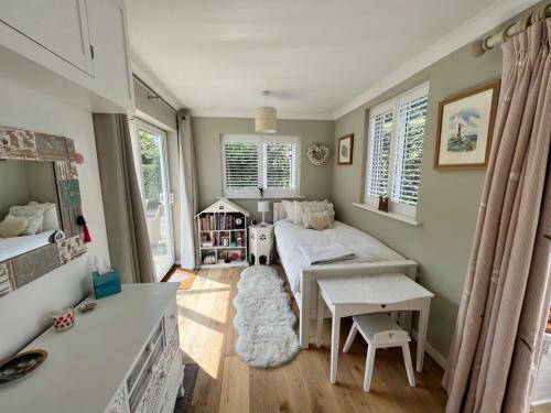 Mediterranean Style Single Storey 4 Bedroom Home