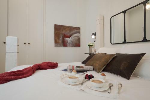 Central Deluxe Apartments By Apolo Homes