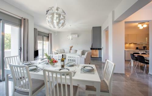 Villa New Iliada Luxury Maisonette Sea View