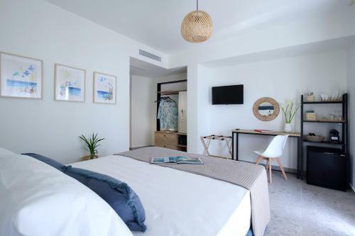Apartamento Almyra Seafront Residence