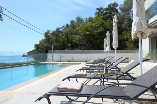 Apartamento Almyra Seafront Residence