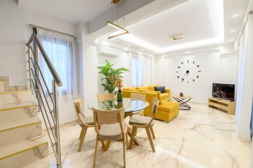 Moments Apartment C2 Walking Distance From The Beach!