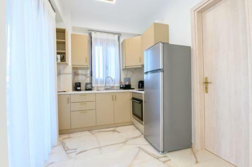 Moments Apartment C2 Walking Distance From The Beach!
