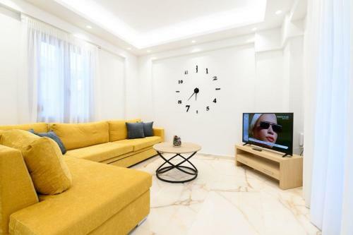 Moments Apartment C2 Walking Distance From The Beach!