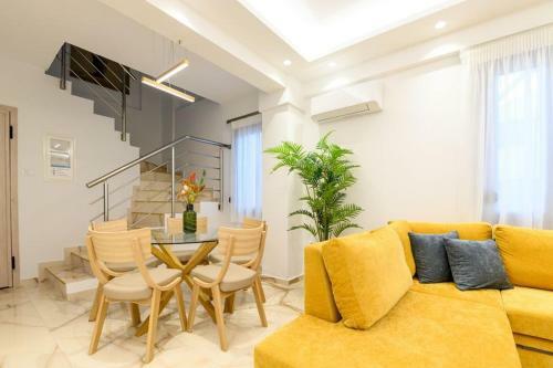 Moments Apartment C2 Walking Distance From The Beach!