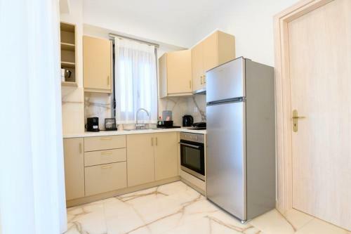 Moments Apartment C2 Walking Distance From The Beach!