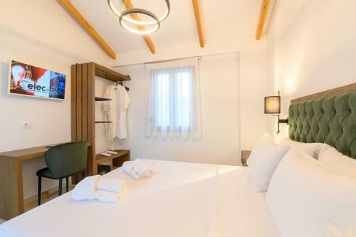 Moments Apartment C2 Walking Distance From The Beach!