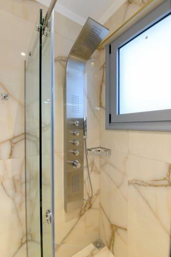 Moments Apartment C2 Walking Distance From The Beach!