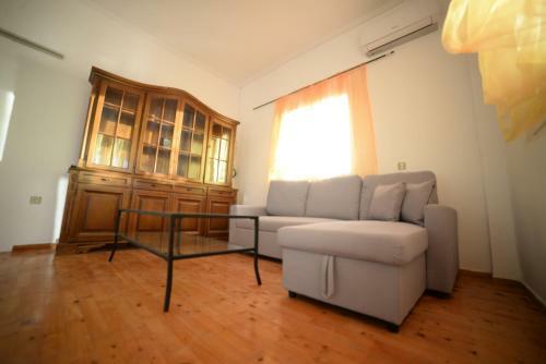Aetos House