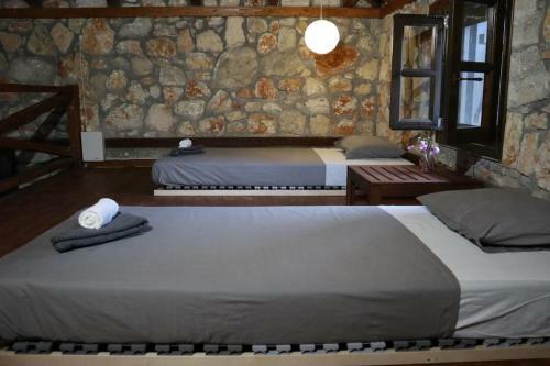 Wood & Stone Dream View House B
