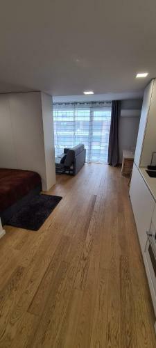 Apartamento T0 - Edif�cio Uno Al Mar